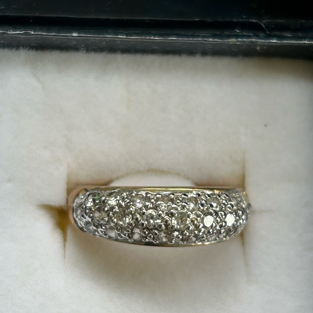 Elegant Silver and Gold Women's Ring